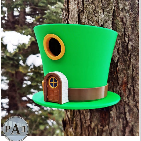 Charming Leprechaun Hat Birdhouse – St. Patrick’s Day Garden Accent